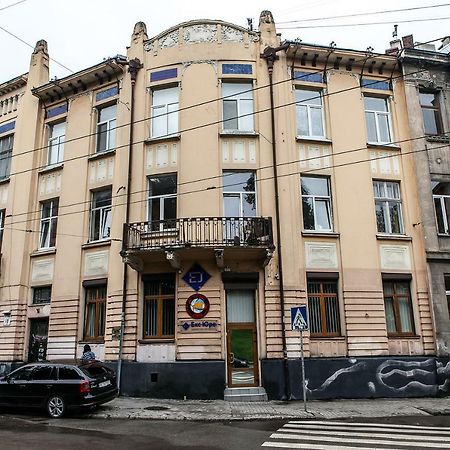 Apartment on Rustaveli Lviv Buitenkant foto