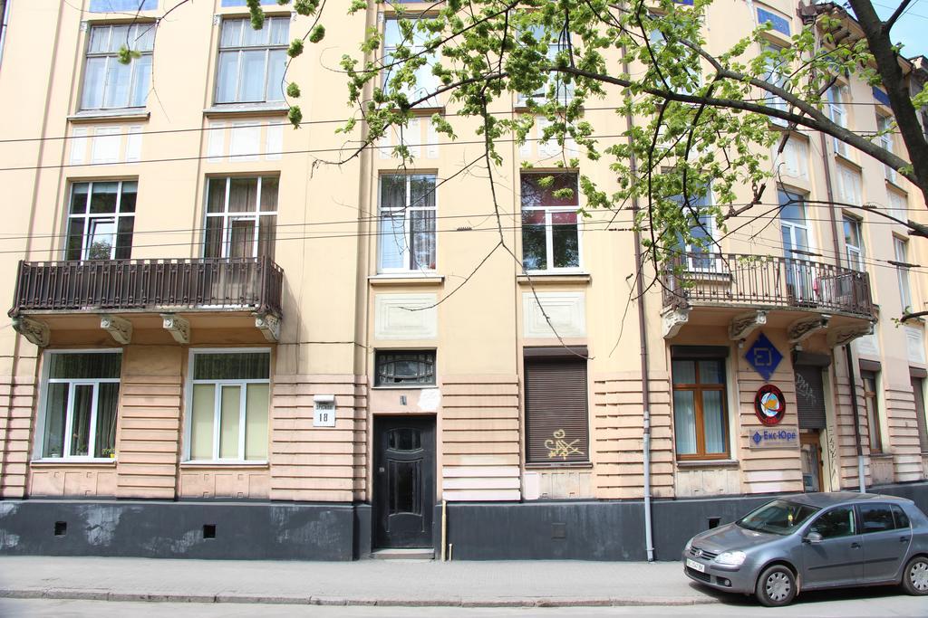 Apartment on Rustaveli Lviv Buitenkant foto