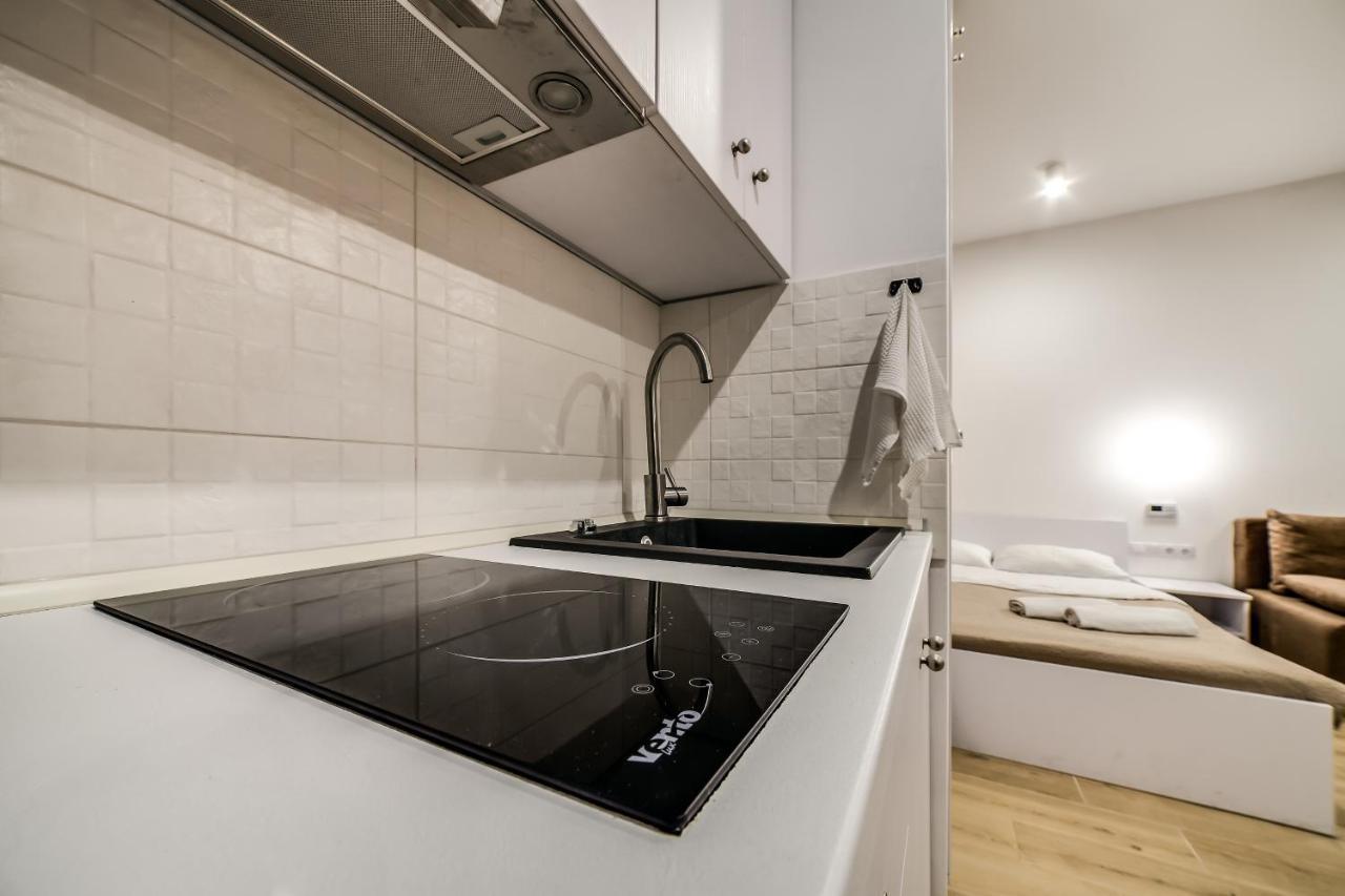 Apartment on Rustaveli Lviv Buitenkant foto