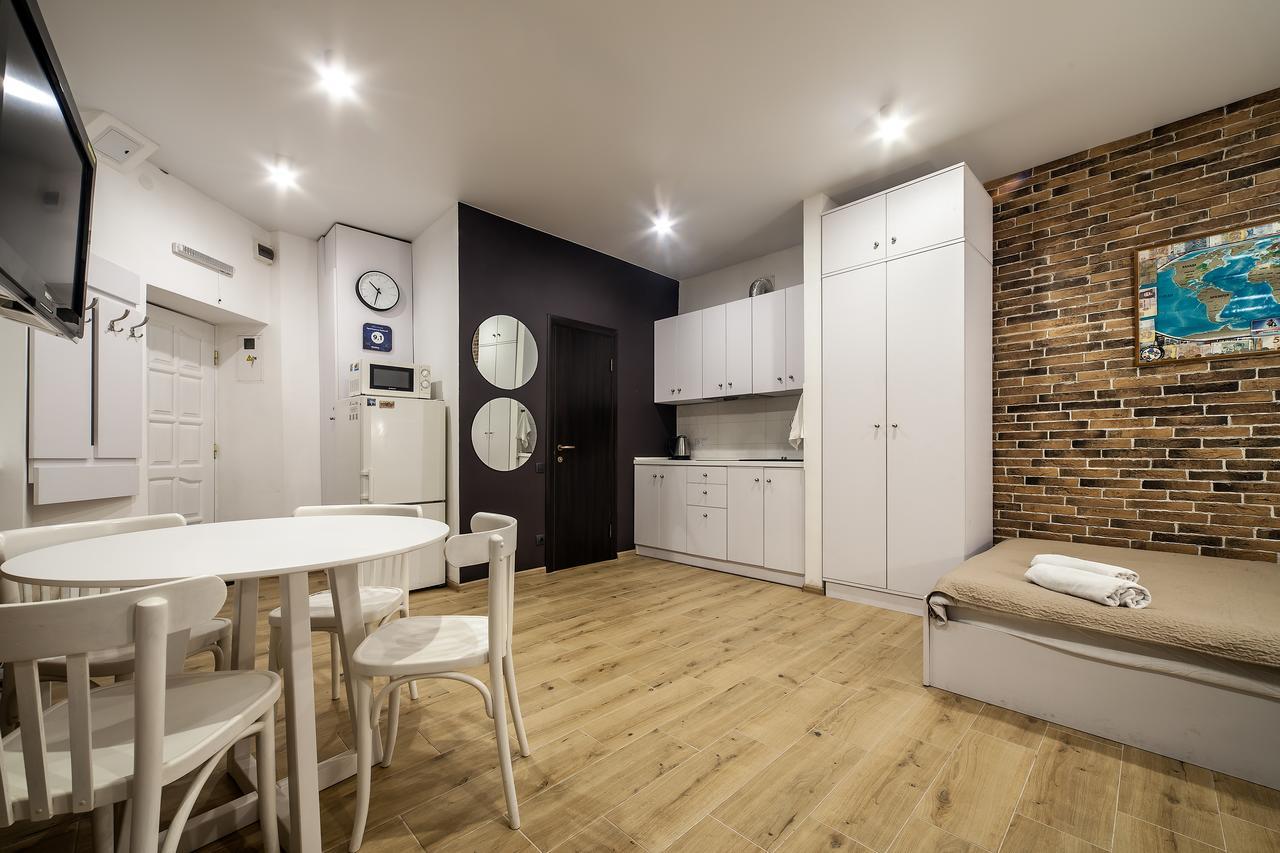 Apartment on Rustaveli Lviv Buitenkant foto