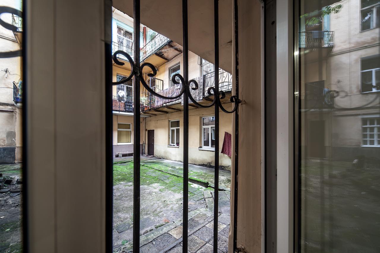 Apartment on Rustaveli Lviv Buitenkant foto