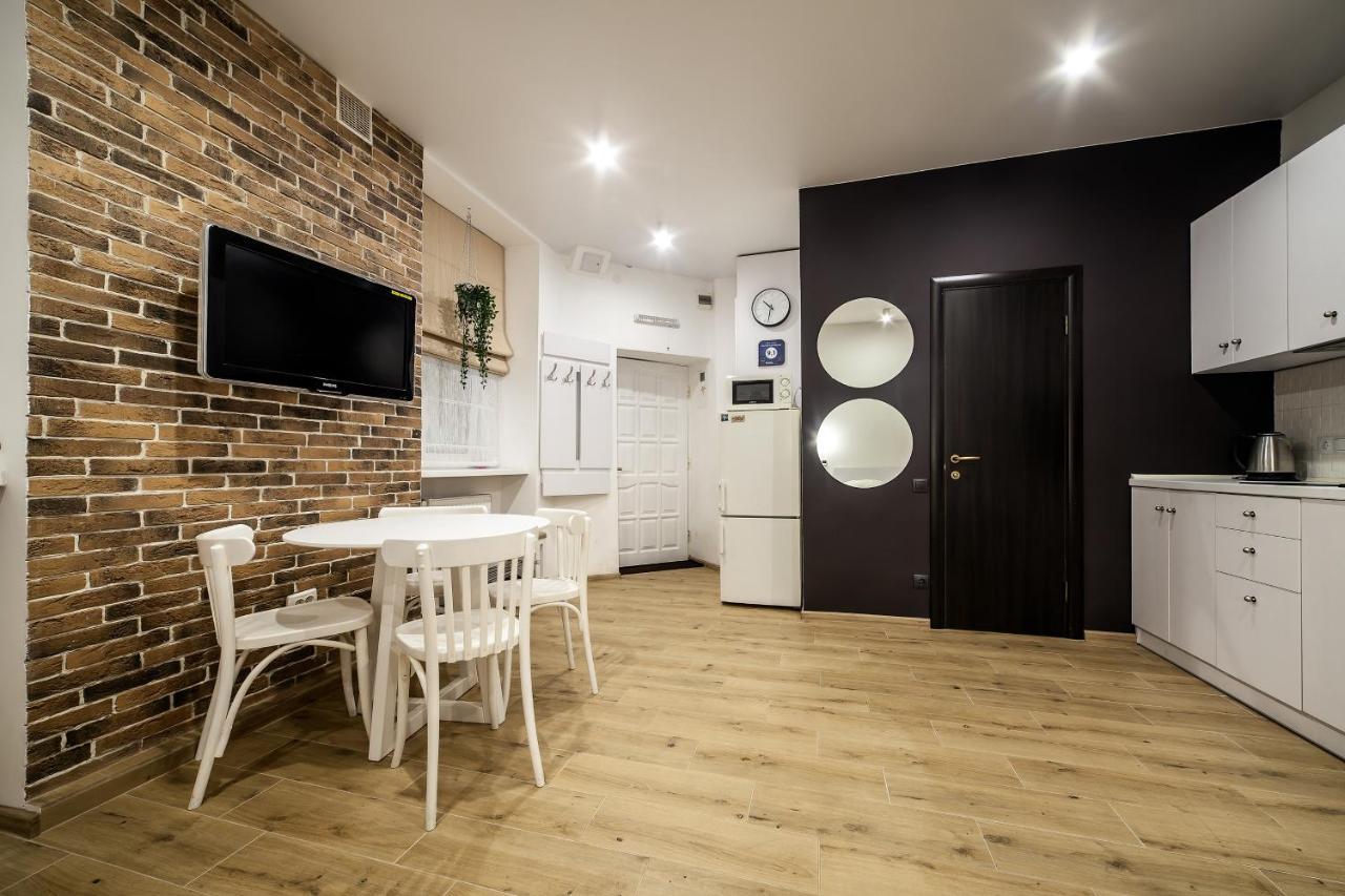 Apartment on Rustaveli Lviv Buitenkant foto