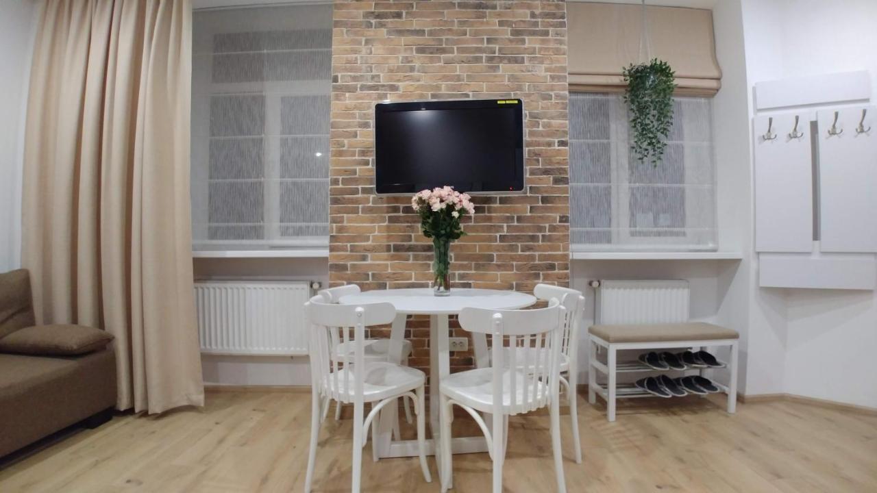 Apartment on Rustaveli Lviv Buitenkant foto