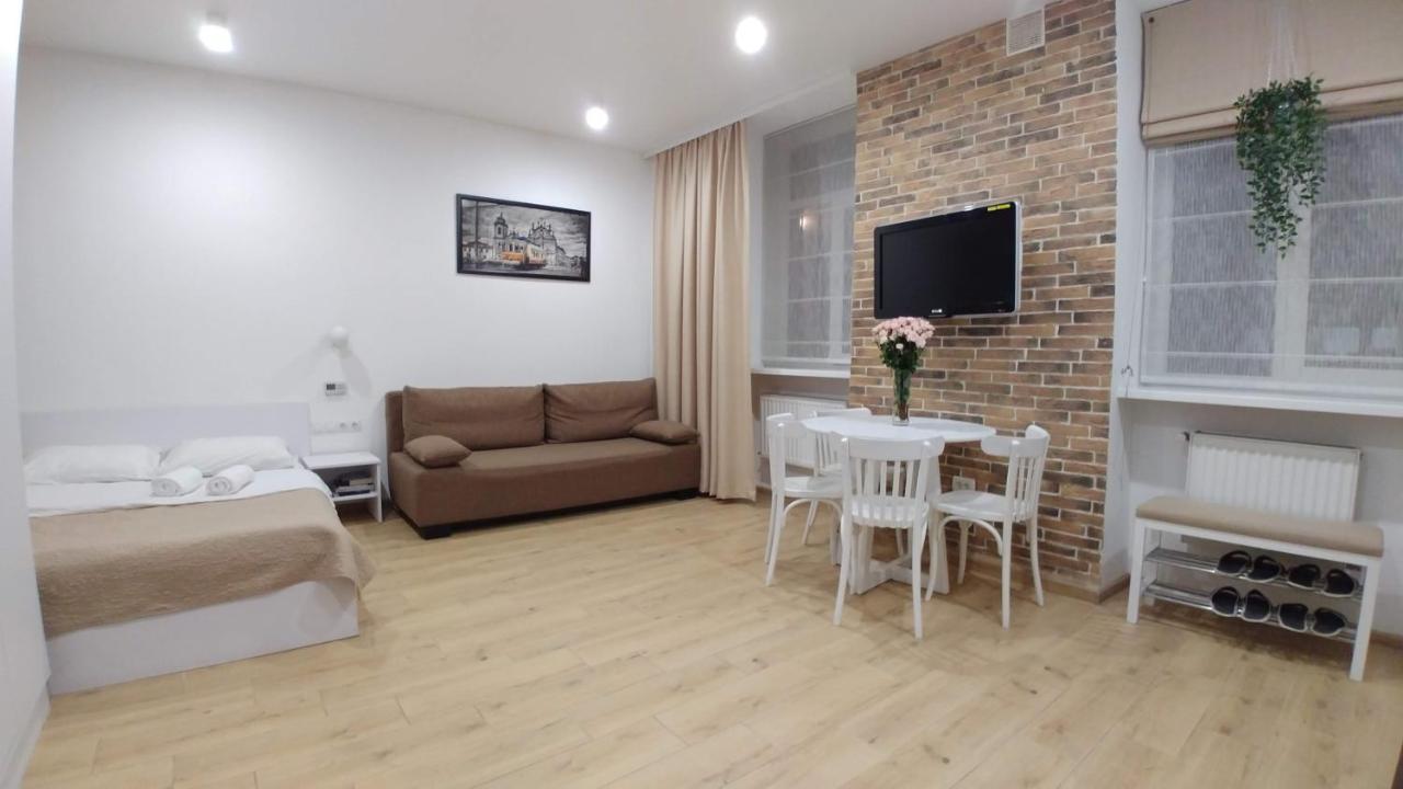 Apartment on Rustaveli Lviv Buitenkant foto